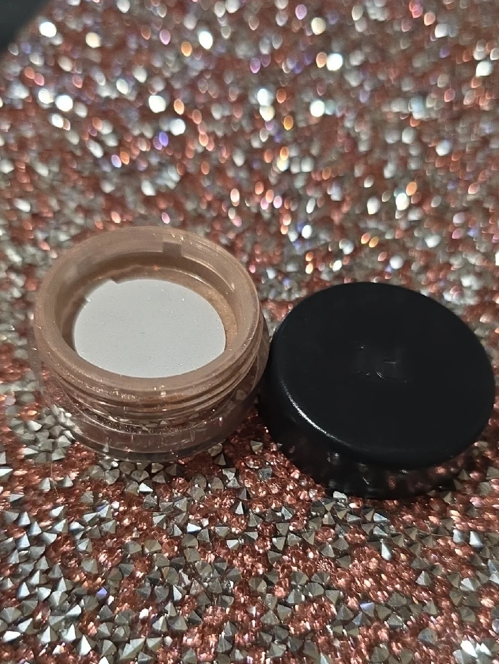 🧚‍♀️FANTASY ISLAND Bareminerals RARE Glimmer Shadow NWT
